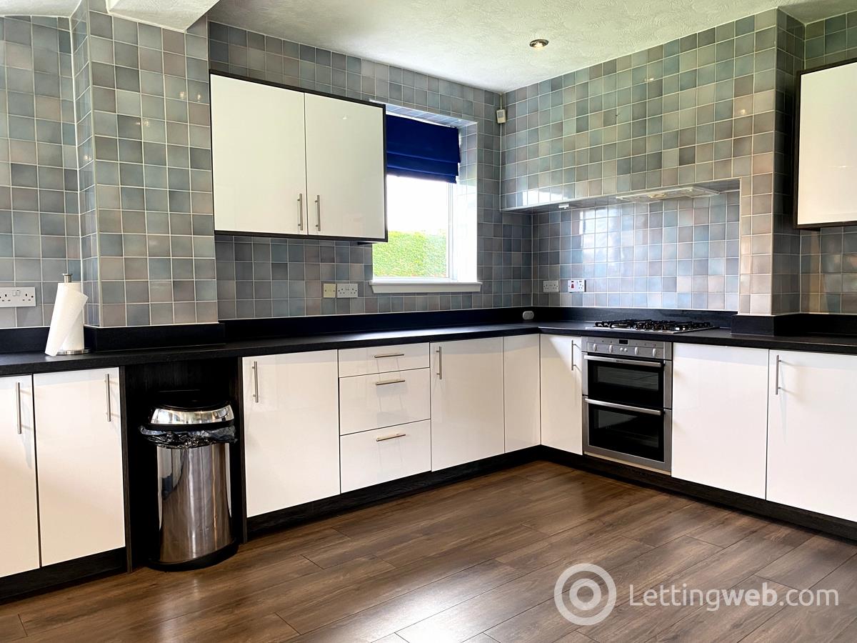 Property to rent in 3 Castlehill Drive, Glasgow