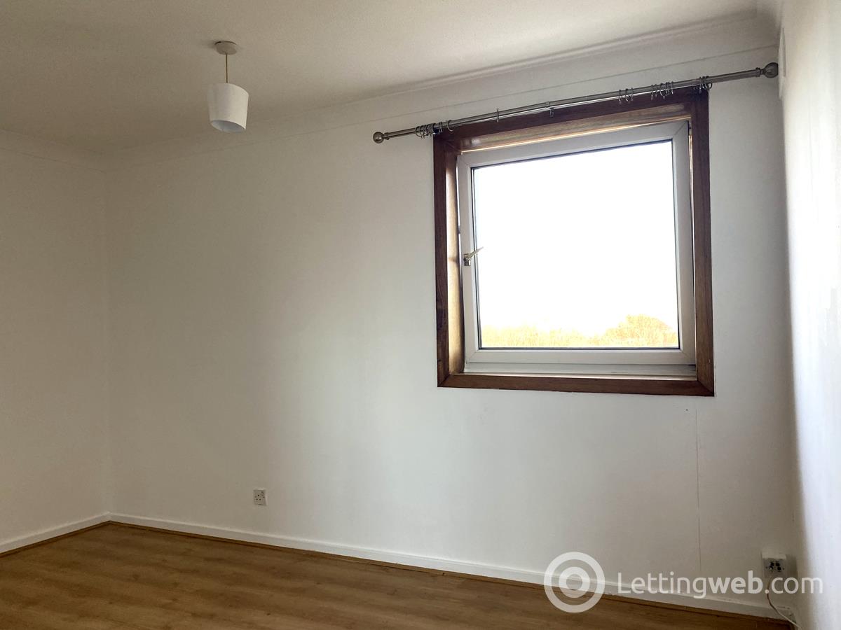 Property to rent in 16 Woodend Road Rutherglen