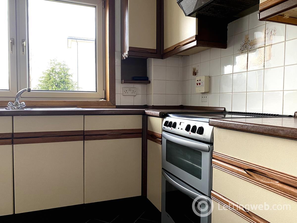 Property to rent in 16 Woodend Road Rutherglen
