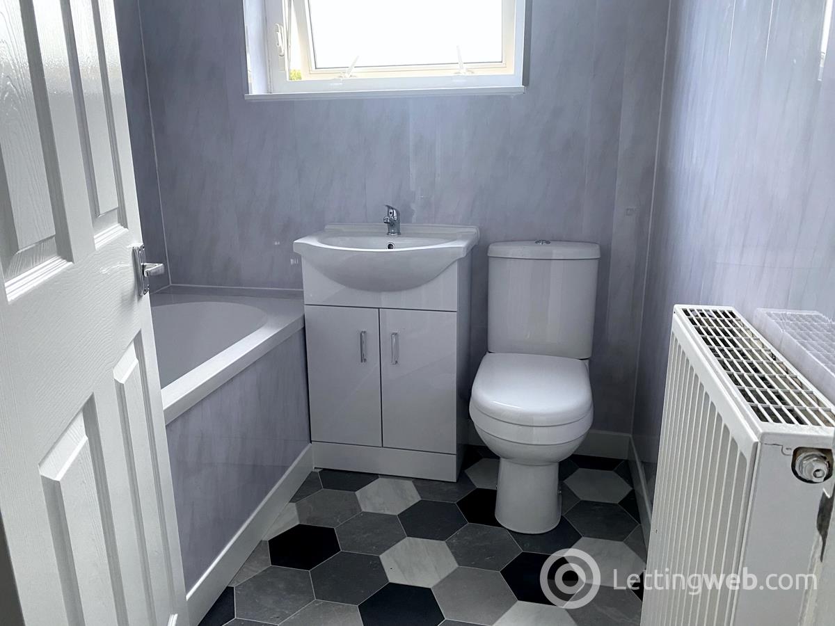 Property to rent in 3 Dalmeny Drive