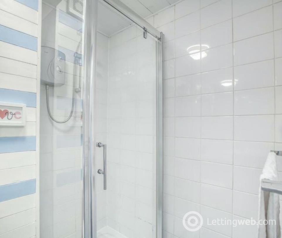 Property to rent in St Vincent St