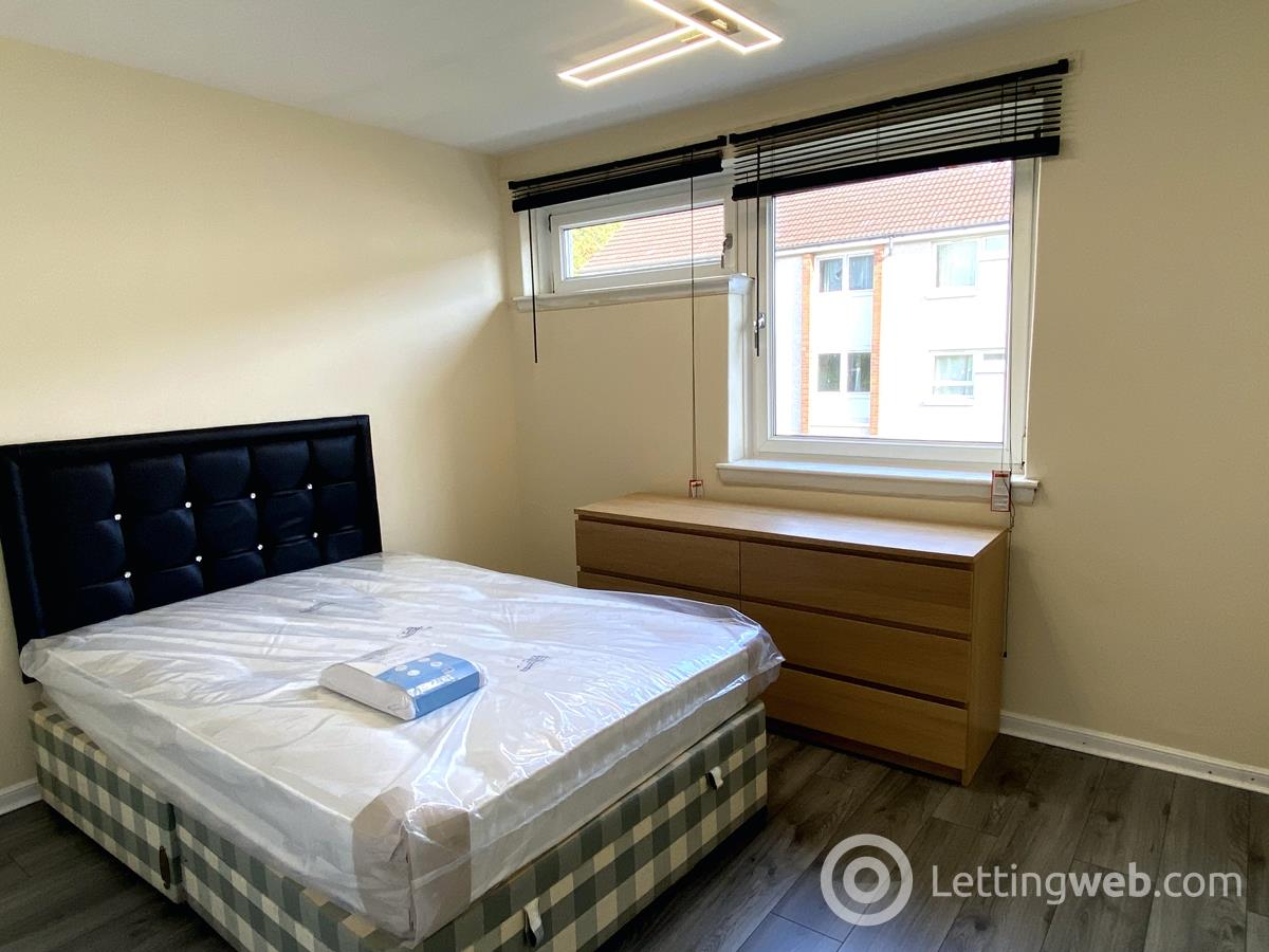 Property to rent in 5 Maxwell Grove
