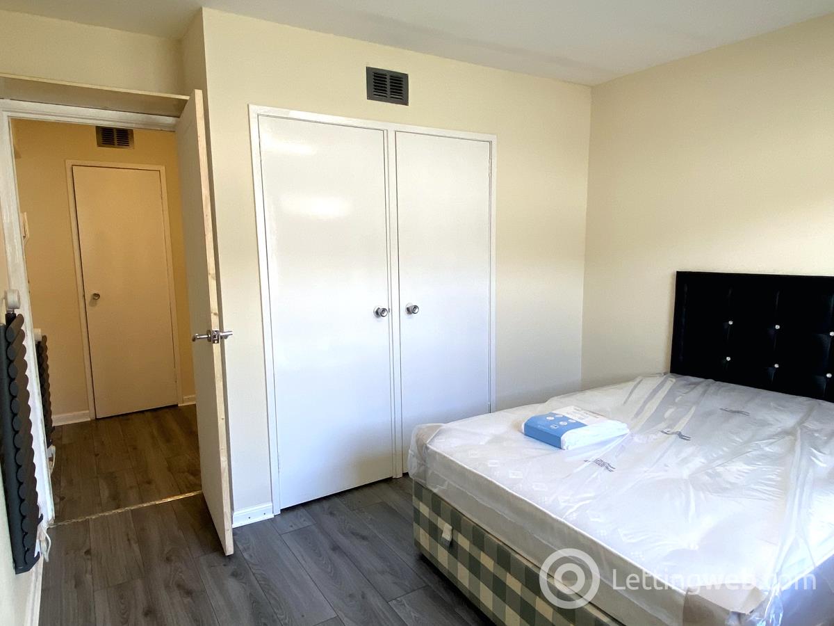 Property to rent in 5 Maxwell Grove