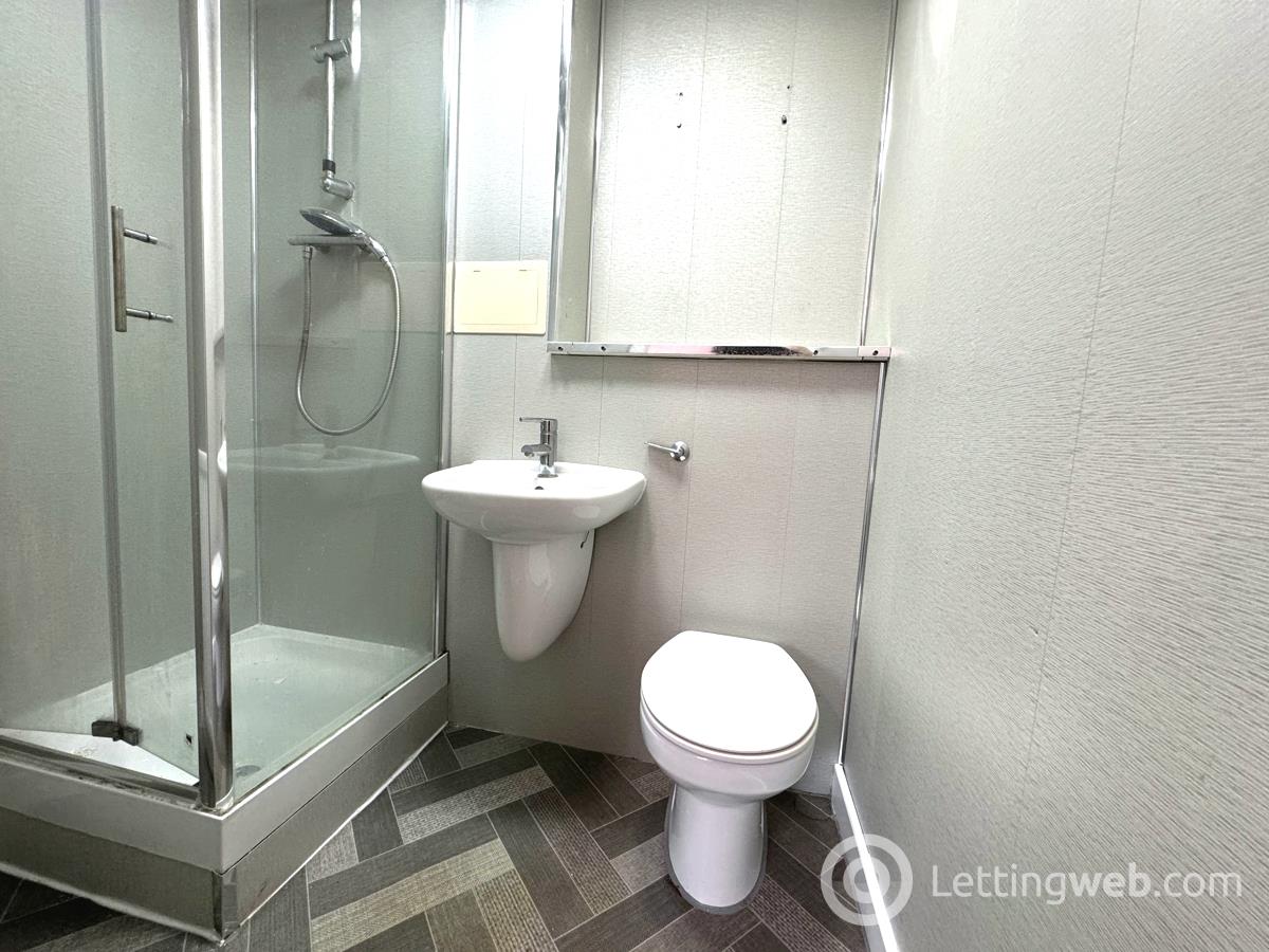 Property to rent in Manresa Place