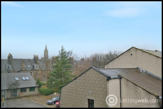 Property to rent in 12 Margaret Street