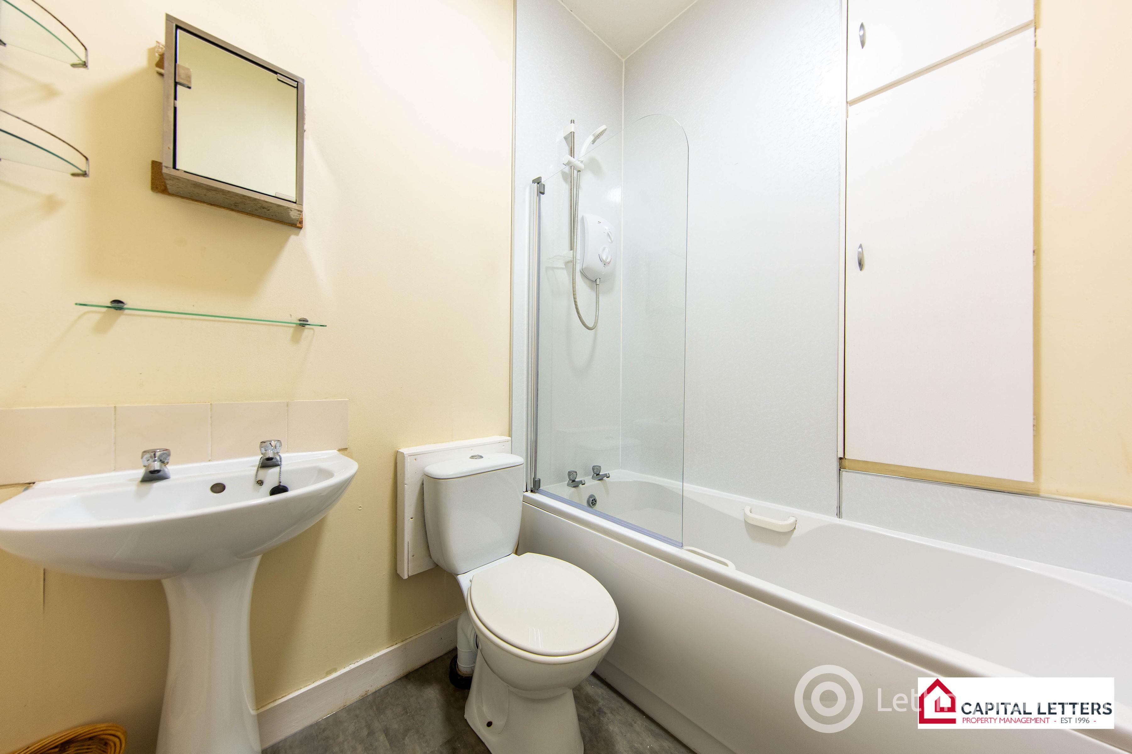 Property to rent in 18 Mastrick Road