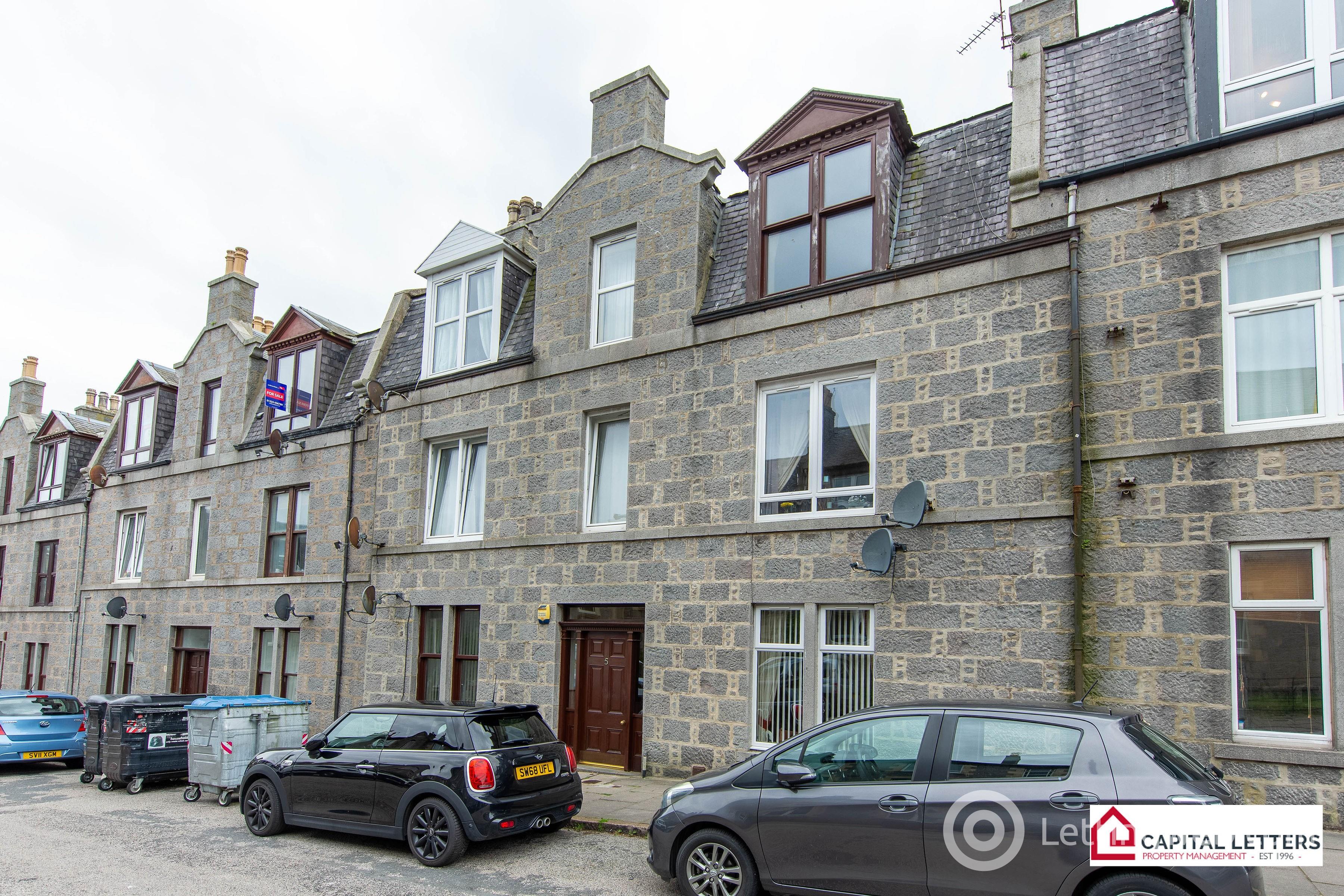 Property to rent in 5 1/L Urquhart Street