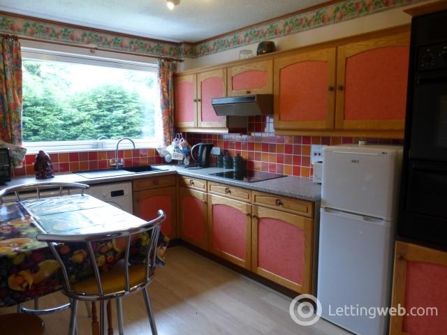 Property to rent in Kirk Brae Court, Aberdeen