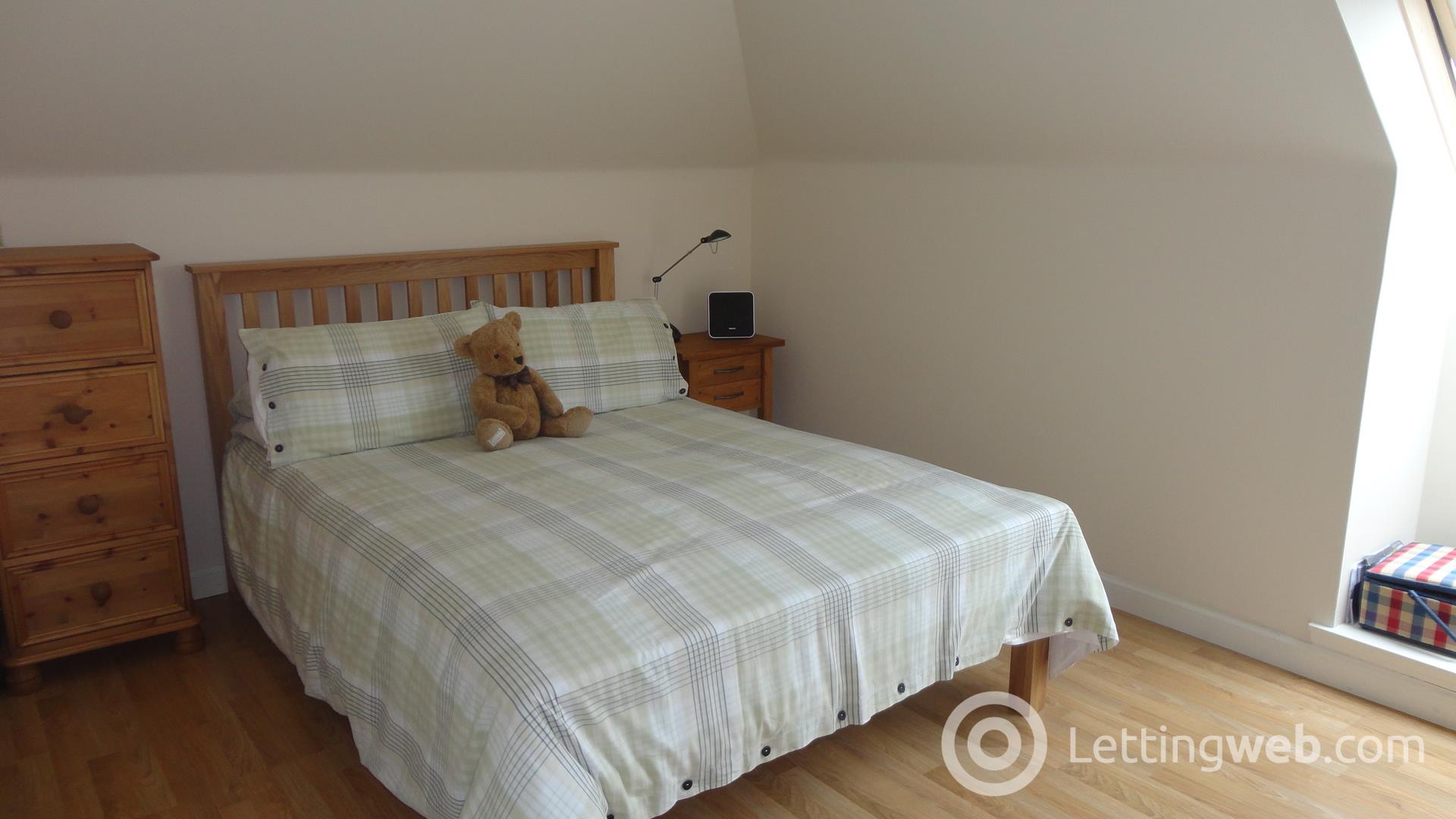 Property to rent in Middlefield Place, Aberdeen