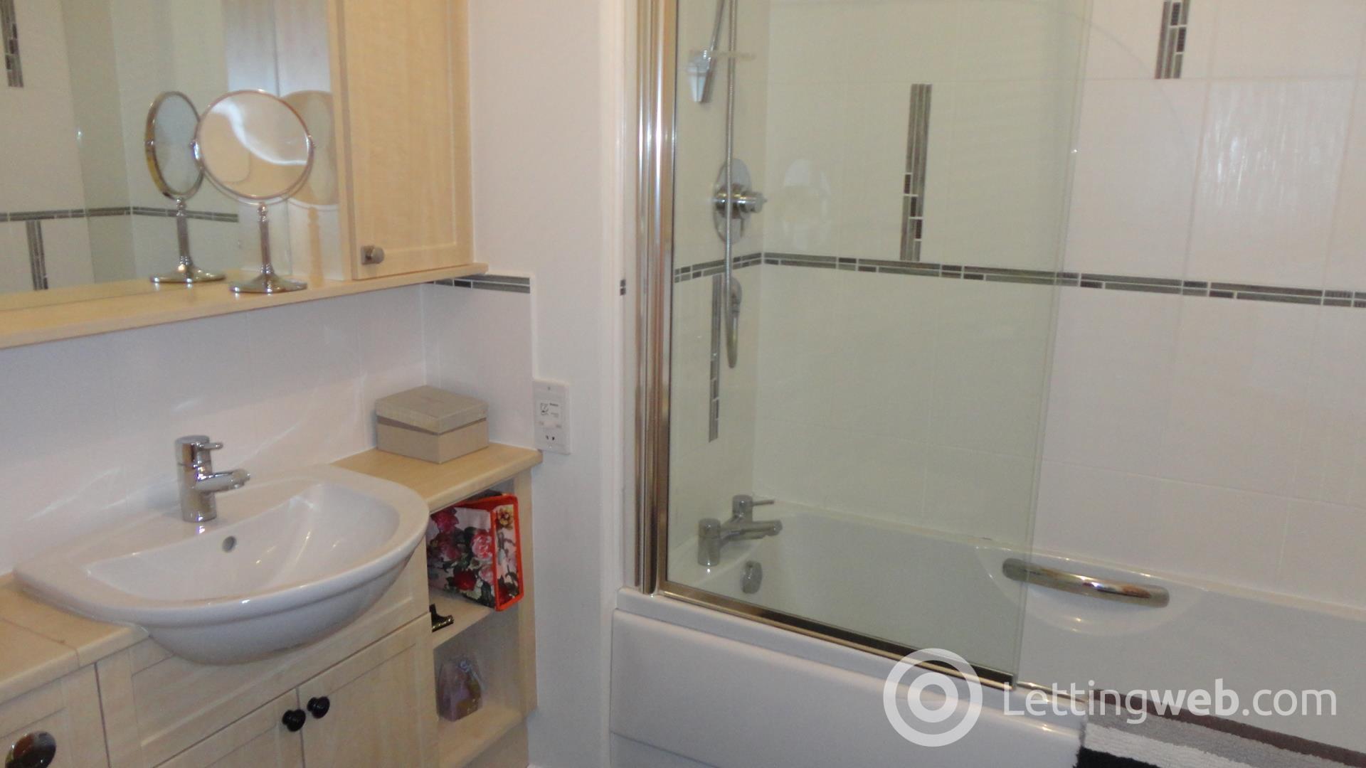 Property to rent in Rubislaw Square, Aberdeen