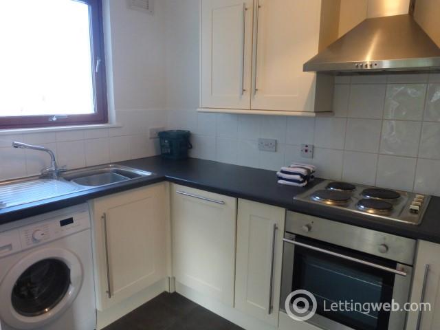 Property to rent in Headland Court, Aberdeen