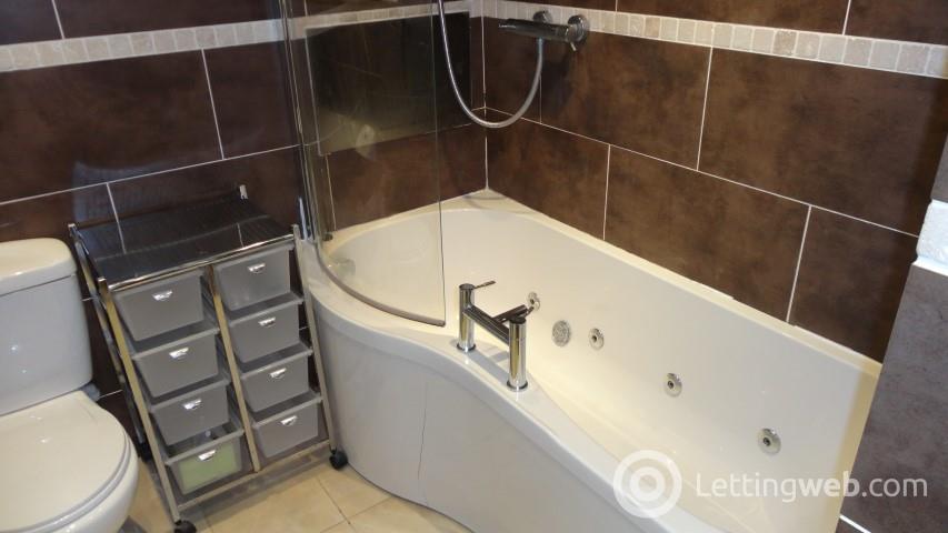 Property to rent in George Street, Aberdeen