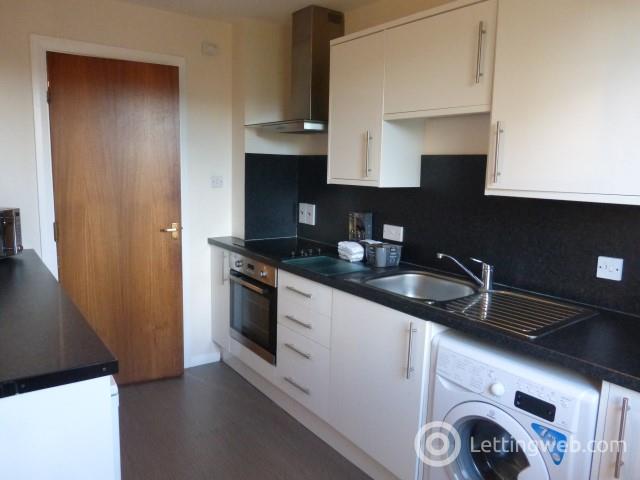 Property to rent in Gairn Mews, Aberdeen