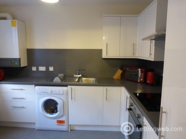 Property to rent in Chapel Street, Aberdeen