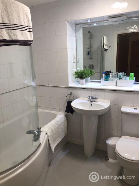 Property to rent in Chapel Street, Aberdeen AB10