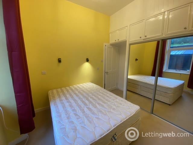 Property to rent in Victoria Road, Aberdeen AB11