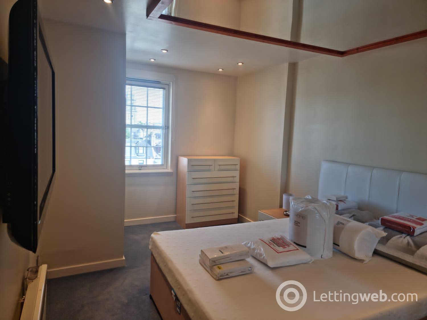 Property to rent in 33 Picardy Court