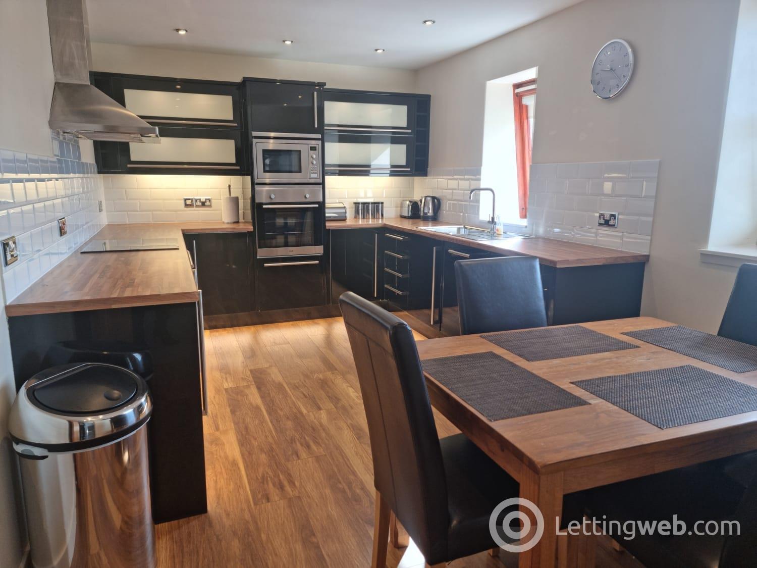 Property to rent in 33 Picardy Court
