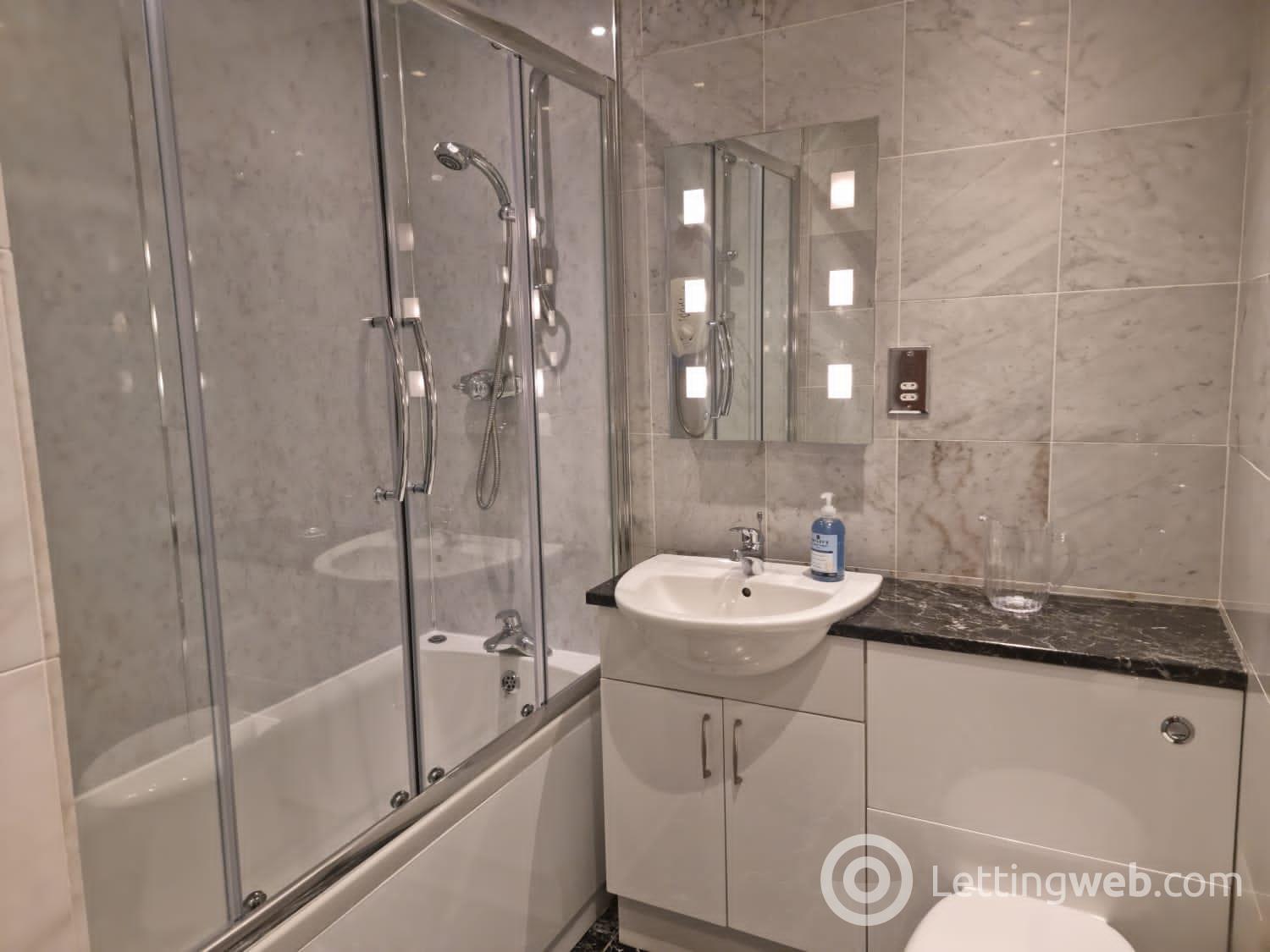 Property to rent in 33 Picardy Court