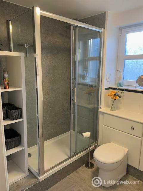 Property to rent in 178 South College Street