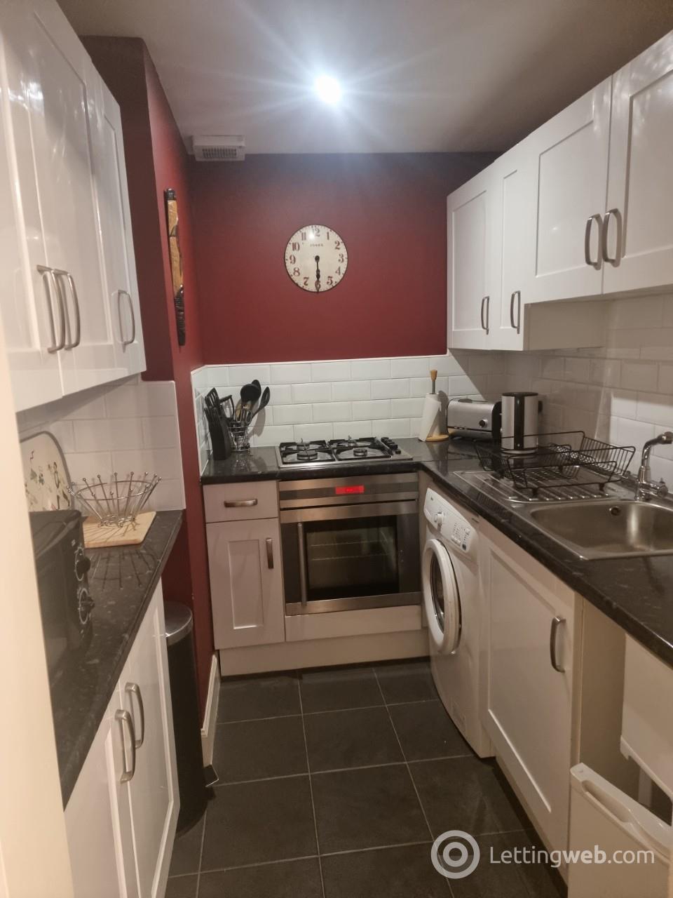 Property to rent in Balmoral Place