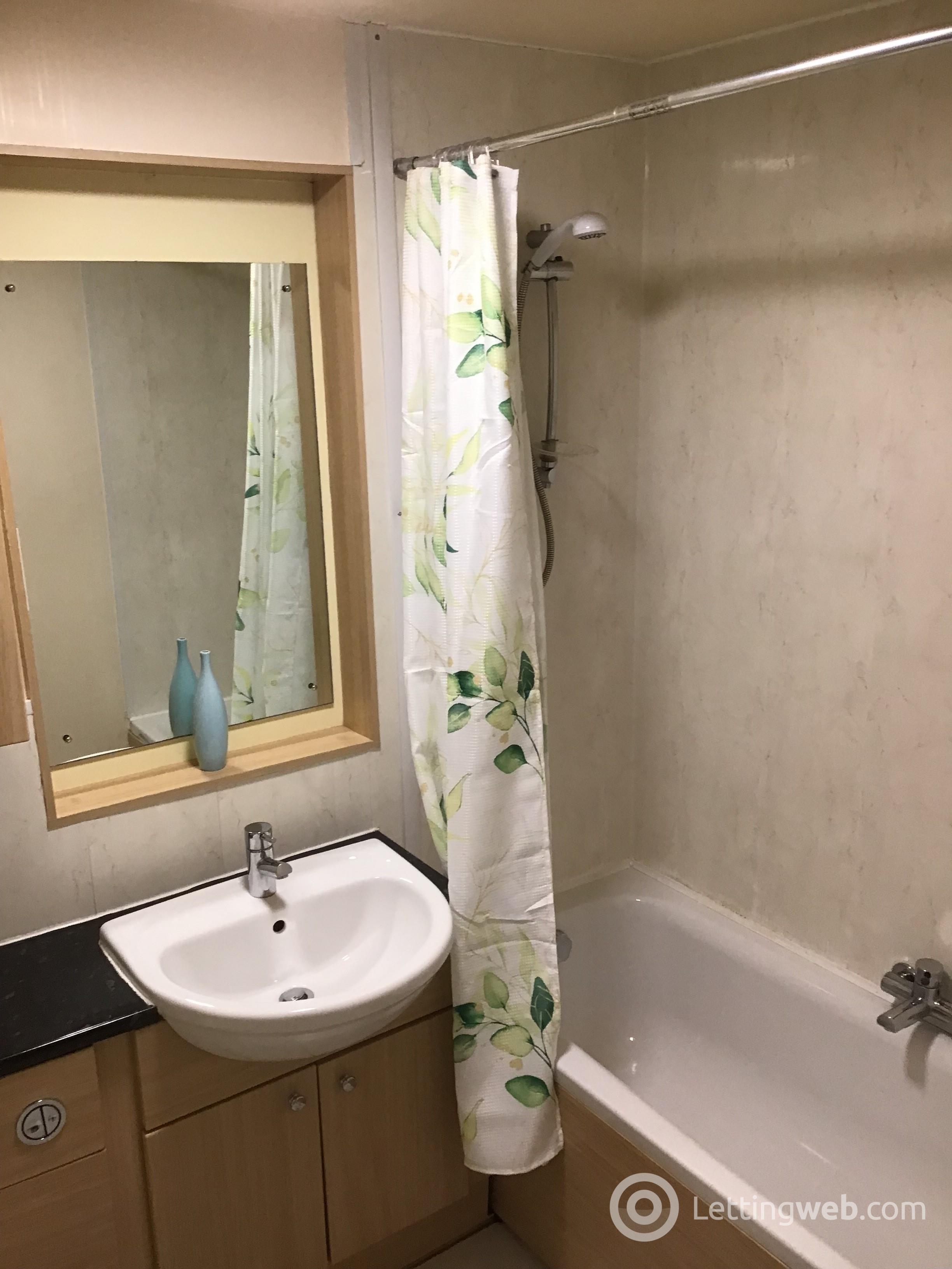 Property to rent in Glendale Mews, Aberdeen AB11