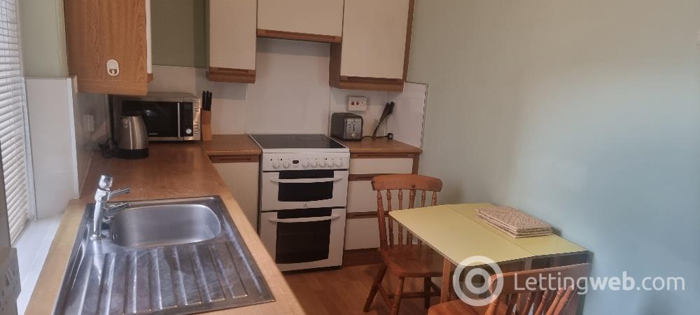 Property to rent in Ashvale Place, Aberdeen