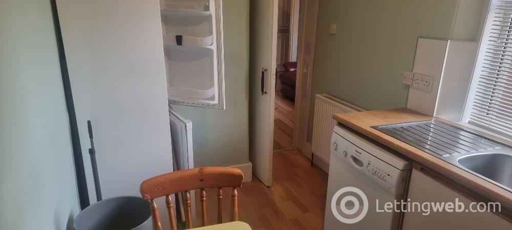 Property to rent in Ashvale Place, Aberdeen