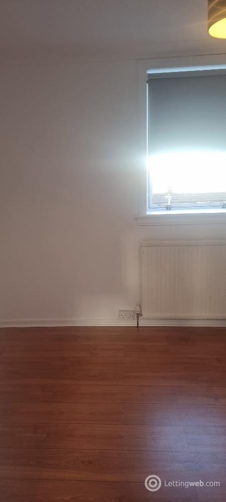 Property to rent in Tollohill Gardens