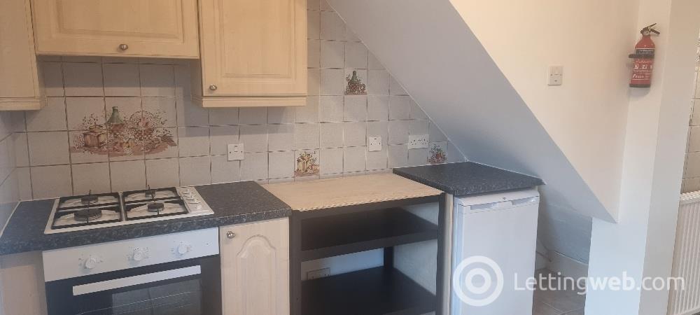 Property to rent in Tollohill Gardens