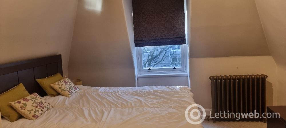 Property to rent in Queens Gate