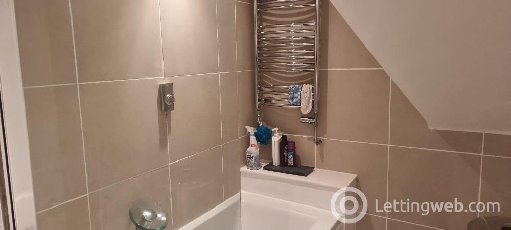 Property to rent in Queens Gate