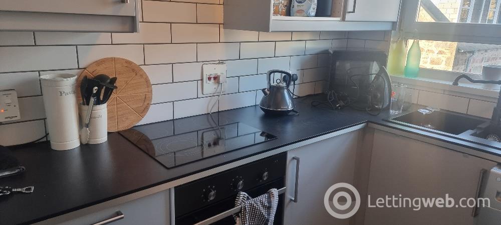 Property to rent in 6E