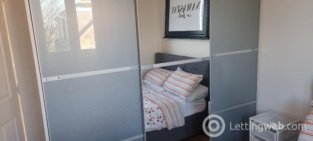 Property to rent in 6E