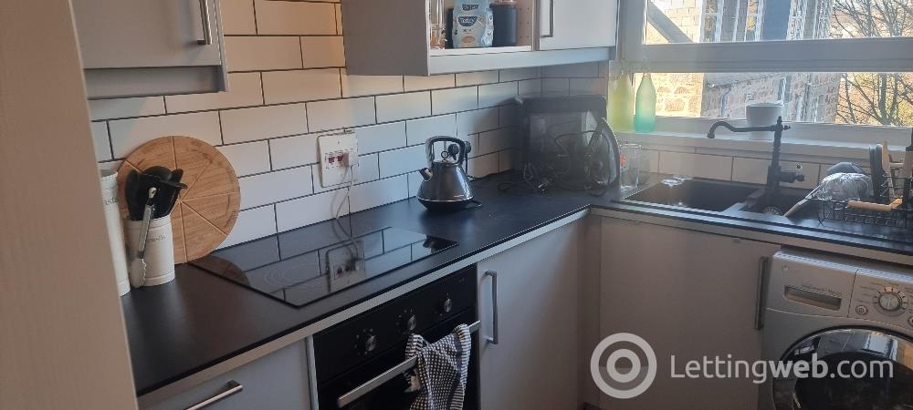 Property to rent in 6E