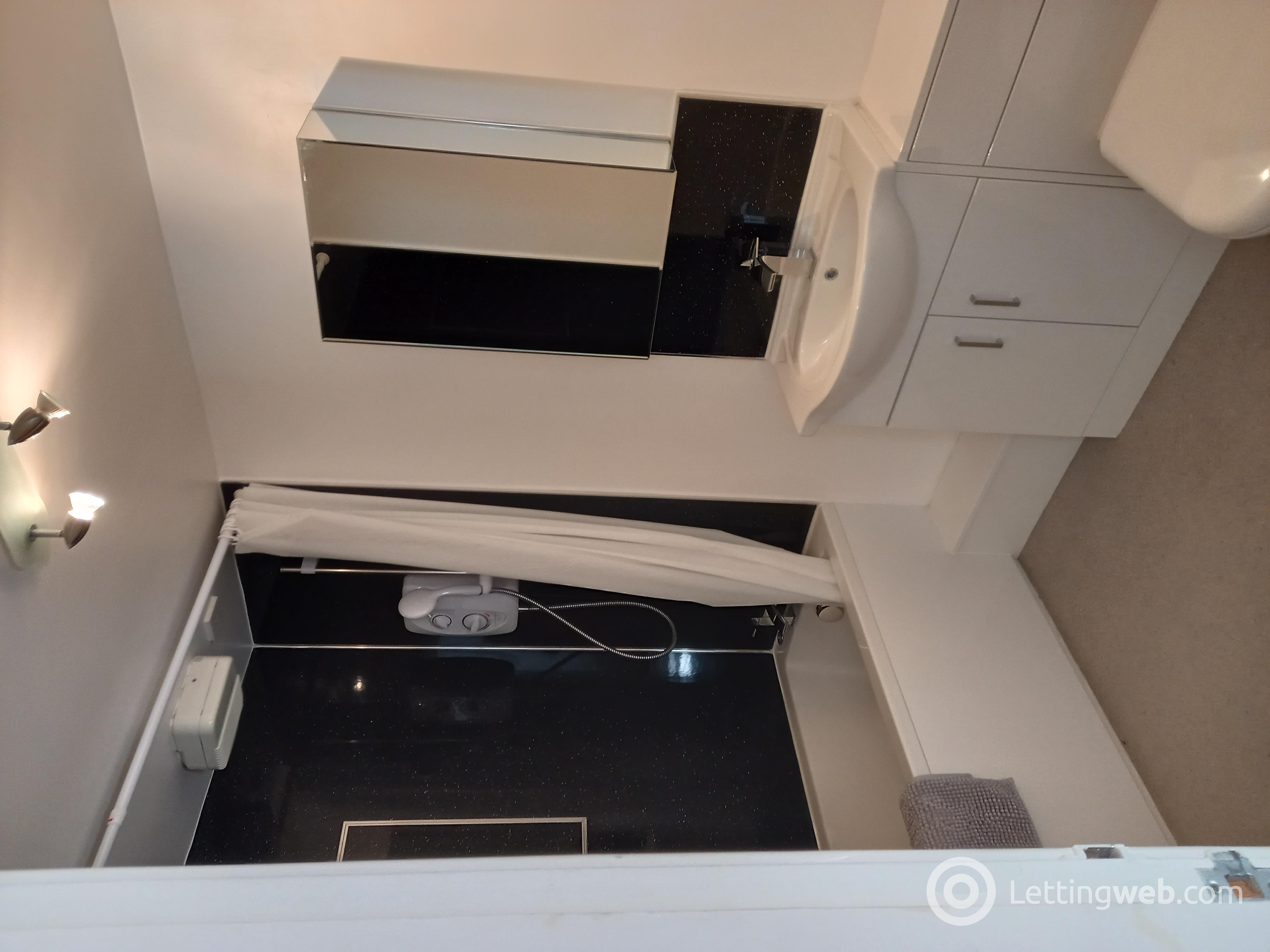 Property to rent in 19 Claremont Street