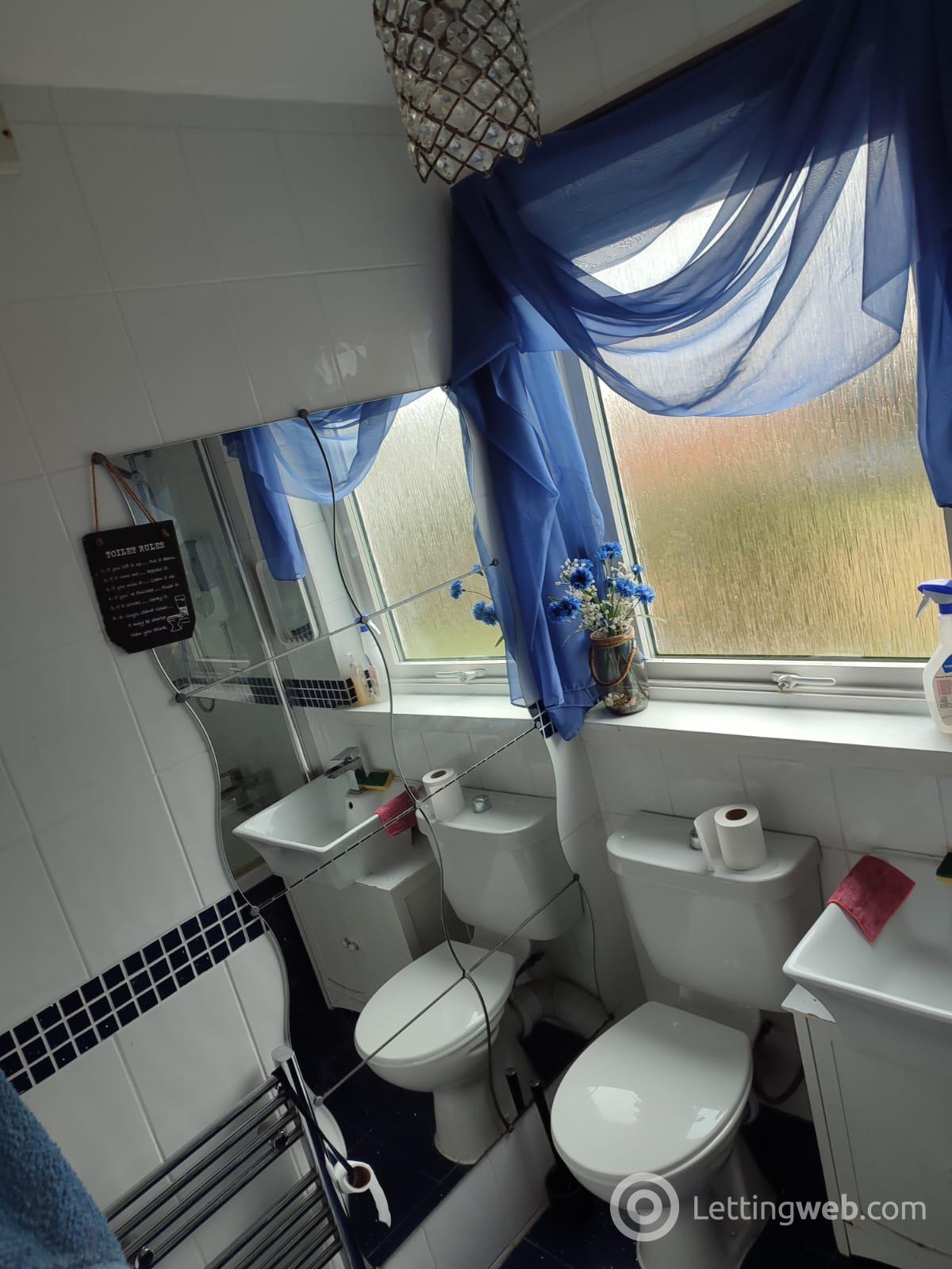 Property to rent in Moir Crescent