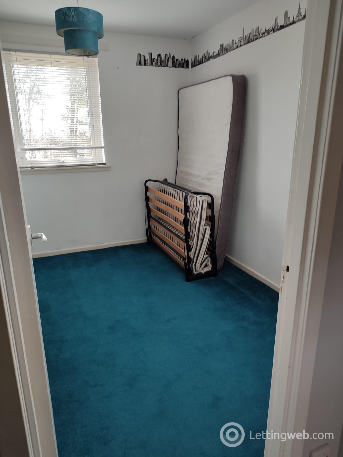 Property to rent in Moir Crescent
