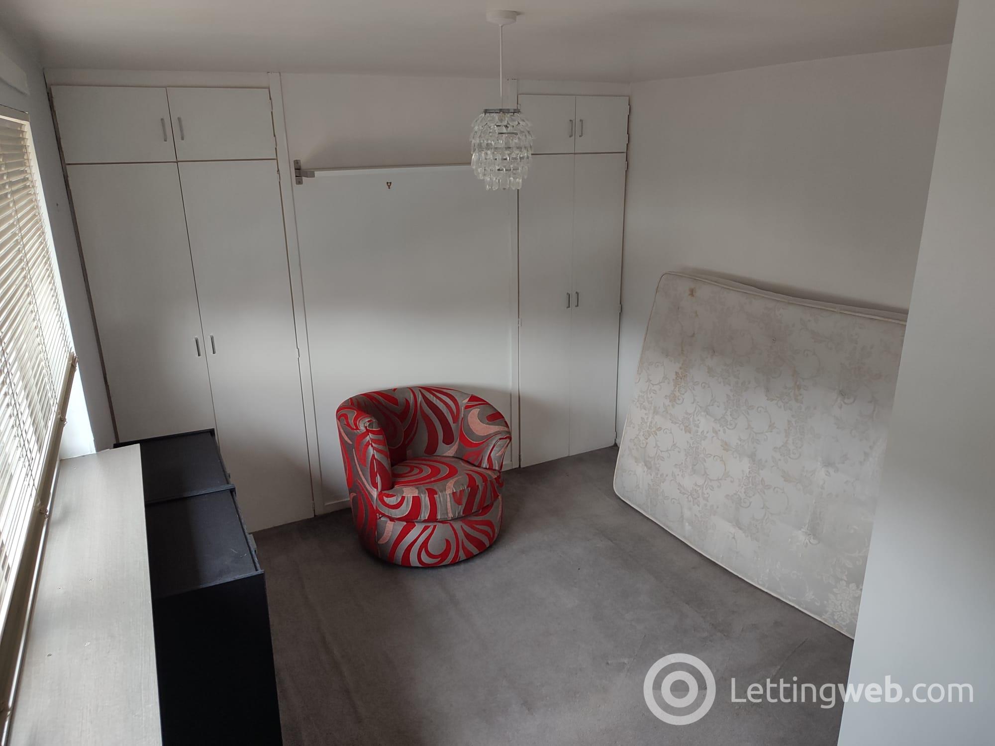 Property to rent in Moir Crescent