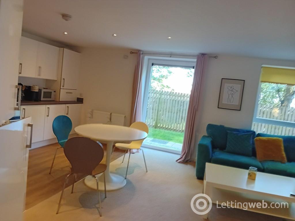 Property to rent in Ocean Apartments