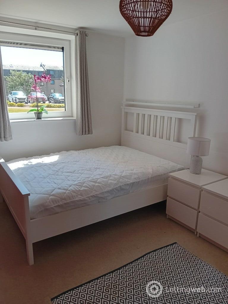 Property to rent in Ocean Apartments