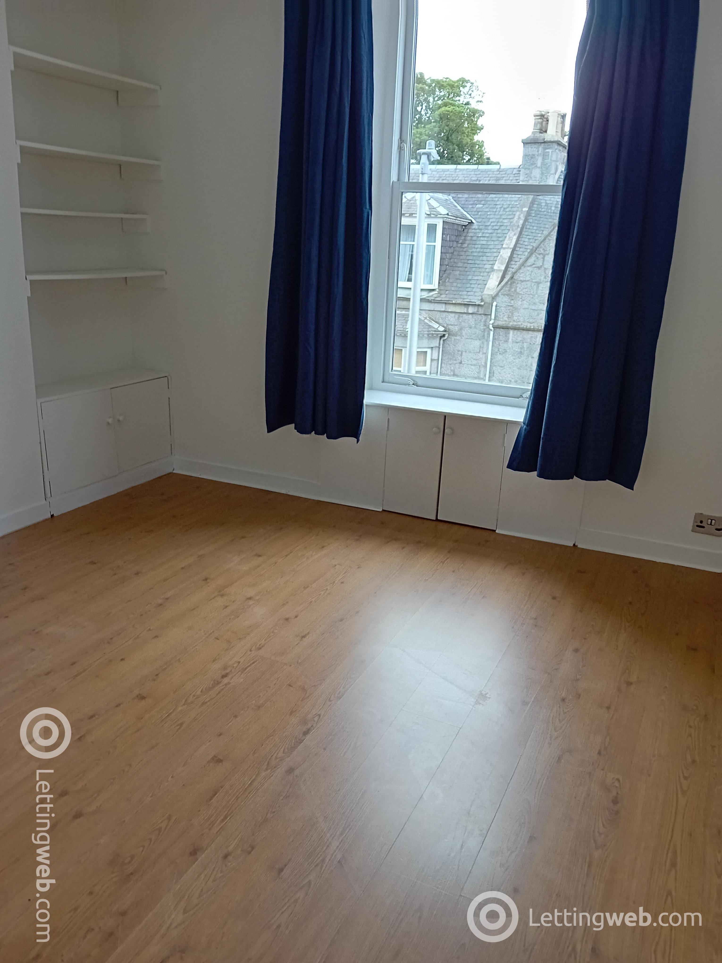 Property to rent in 12A Chestnut Row