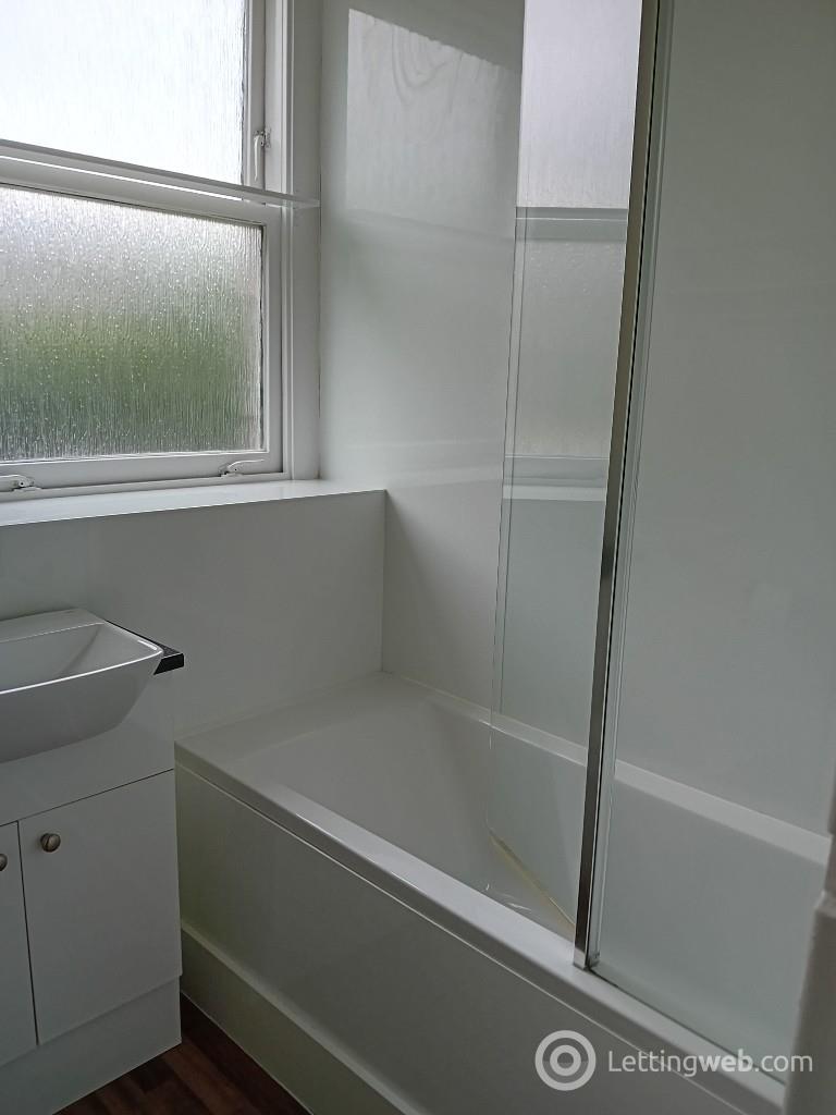 Property to rent in 12A Chestnut Row