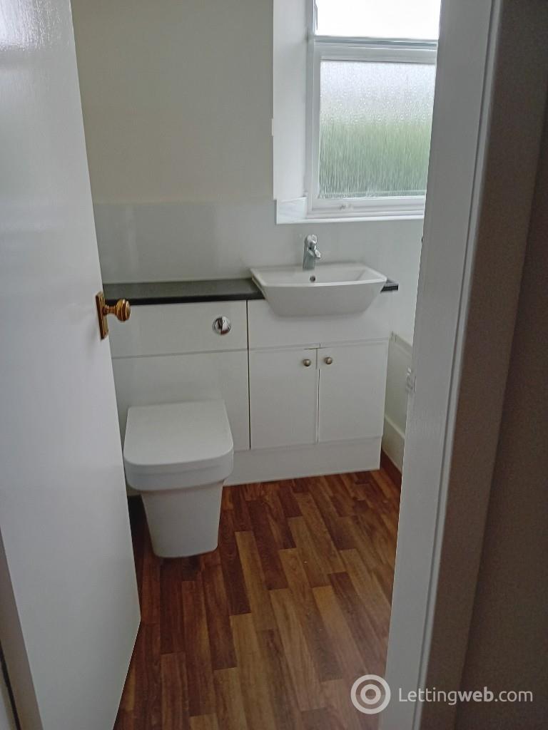 Property to rent in 12A Chestnut Row