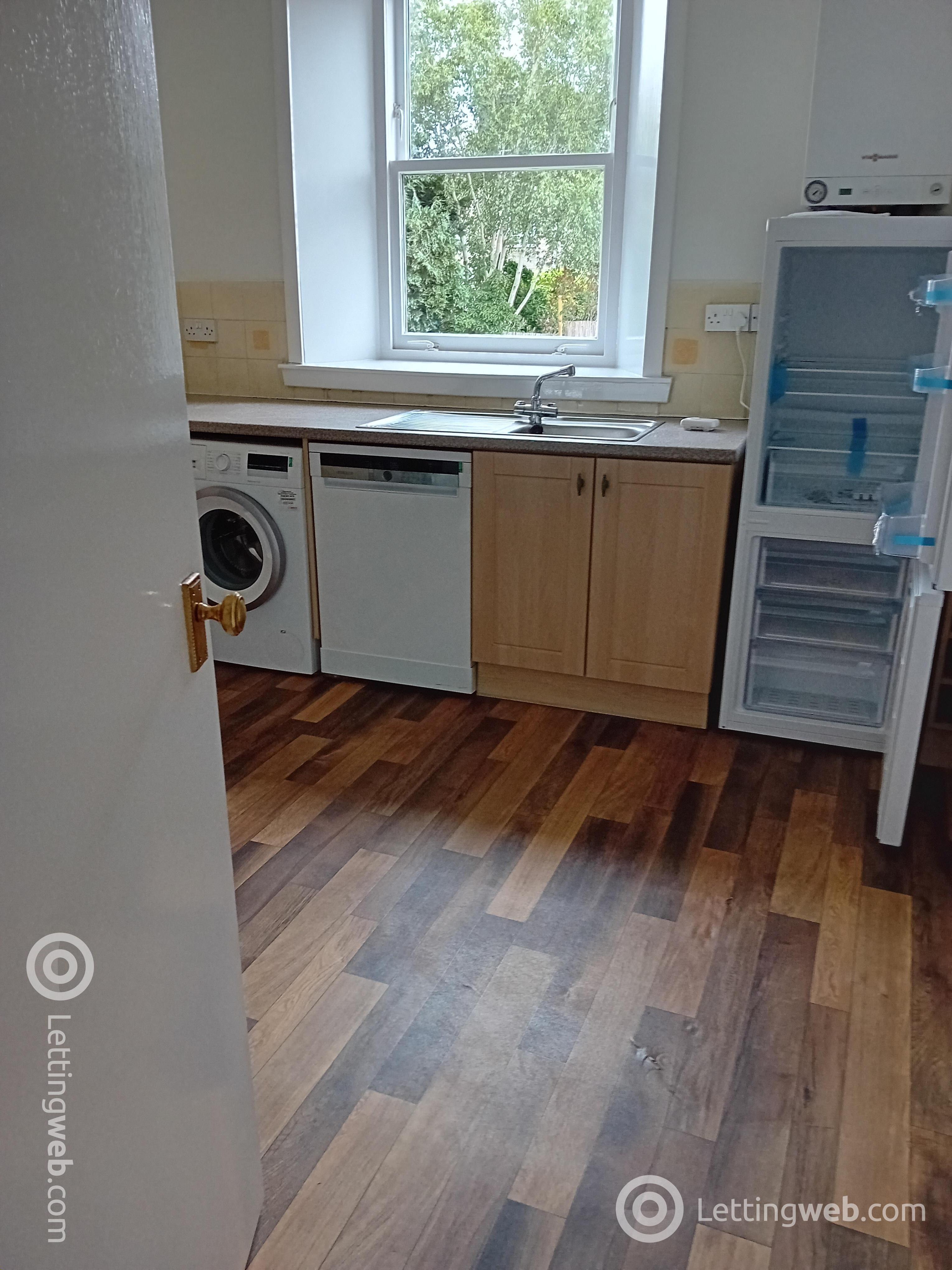 Property to rent in 12A Chestnut Row