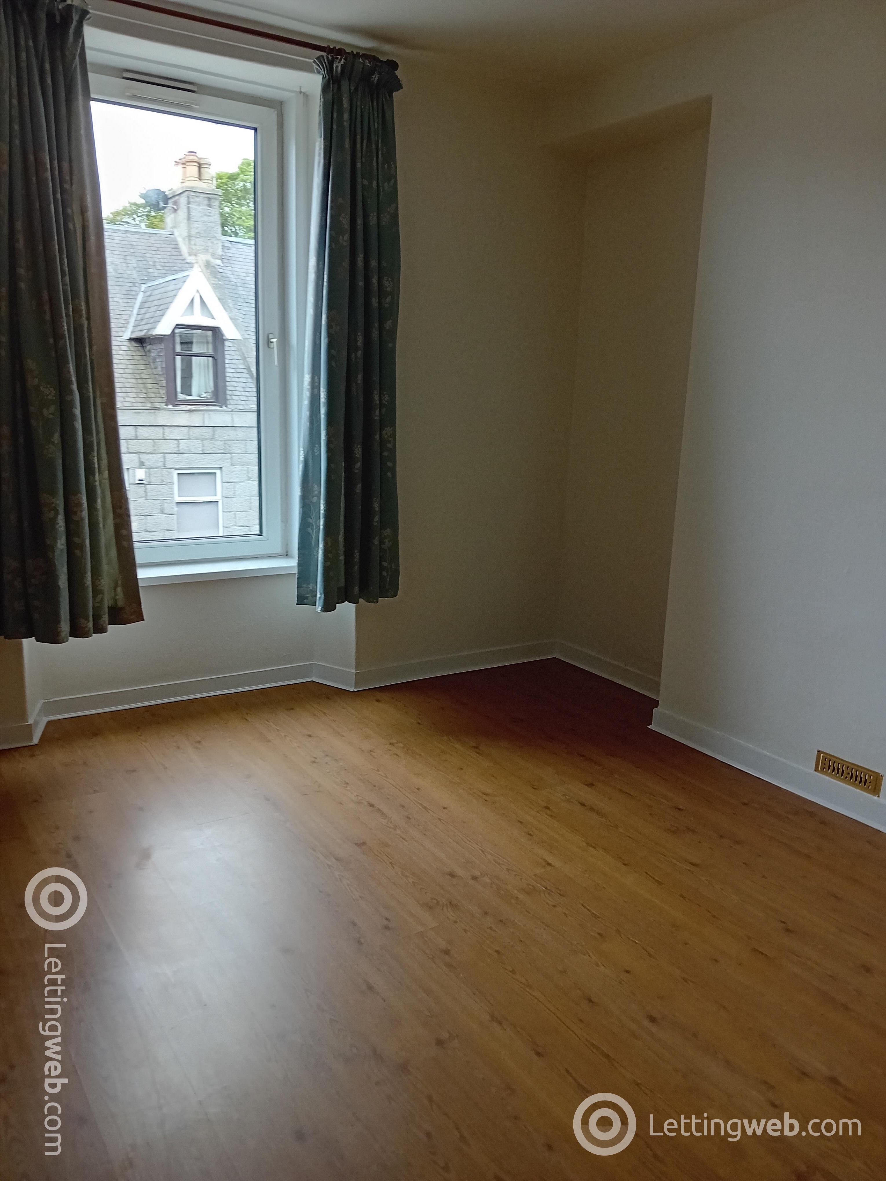 Property to rent in 12A Chestnut Row