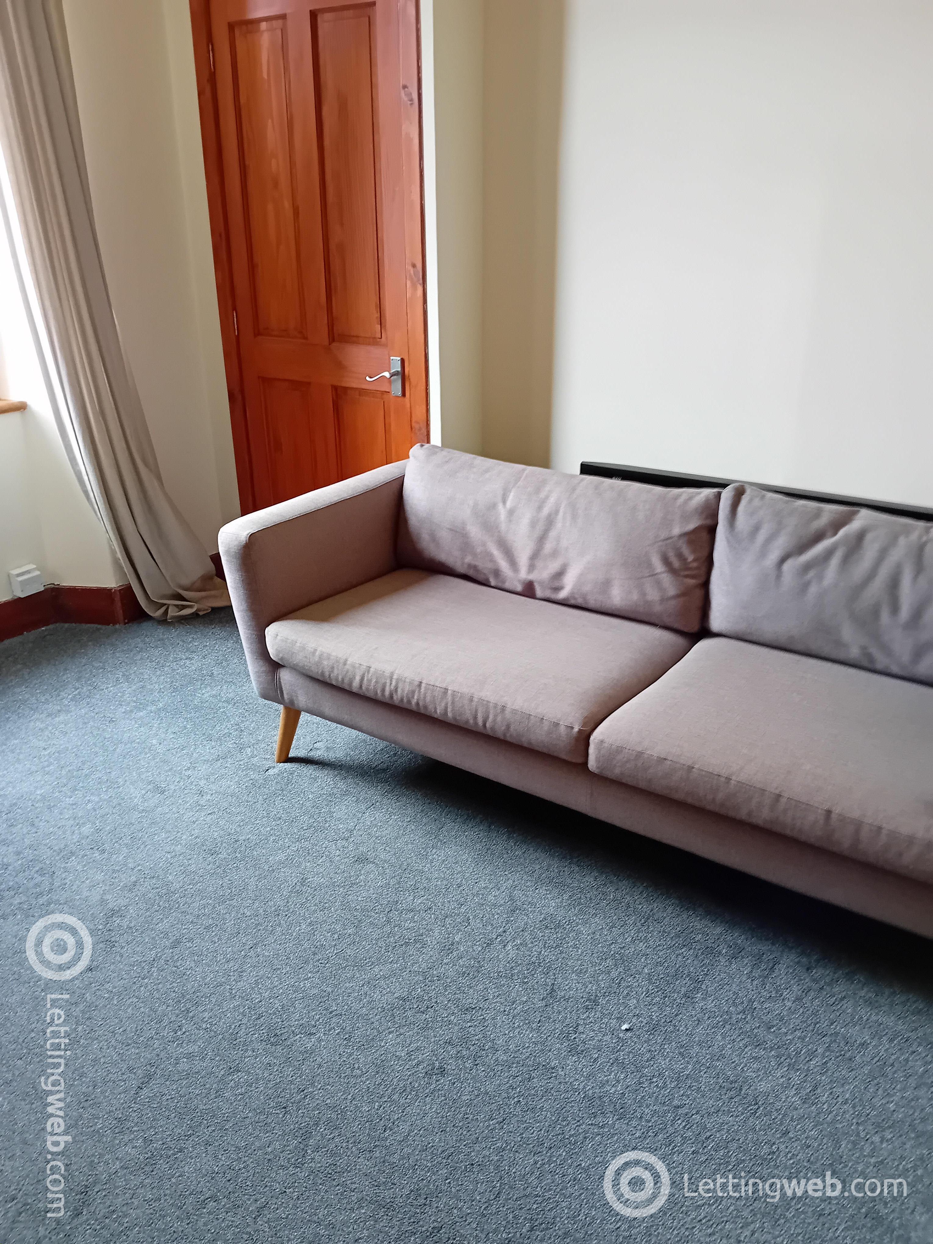 Property to rent in Pitstruan Place