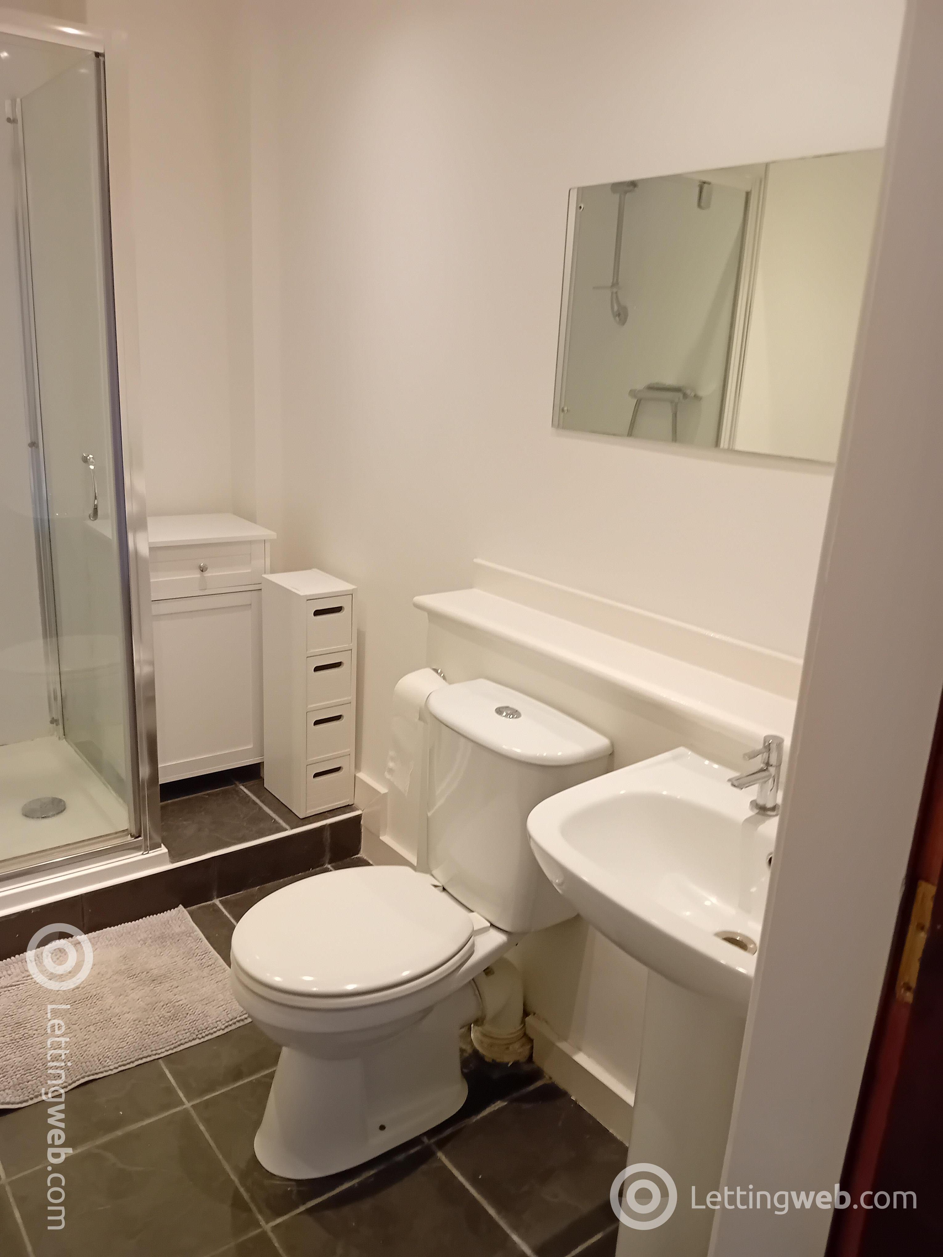 Property to rent in Pitstruan Place