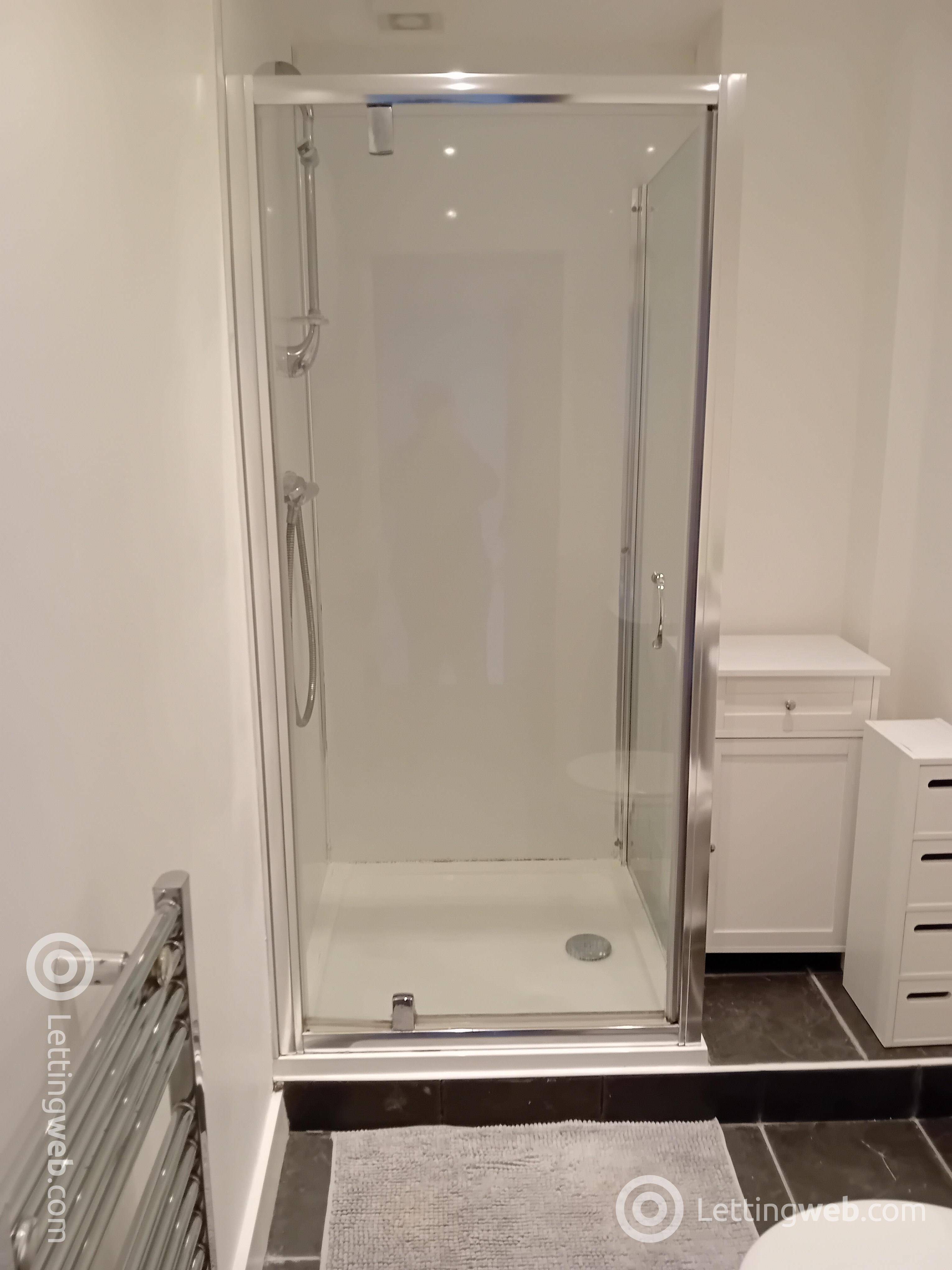 Property to rent in Pitstruan Place