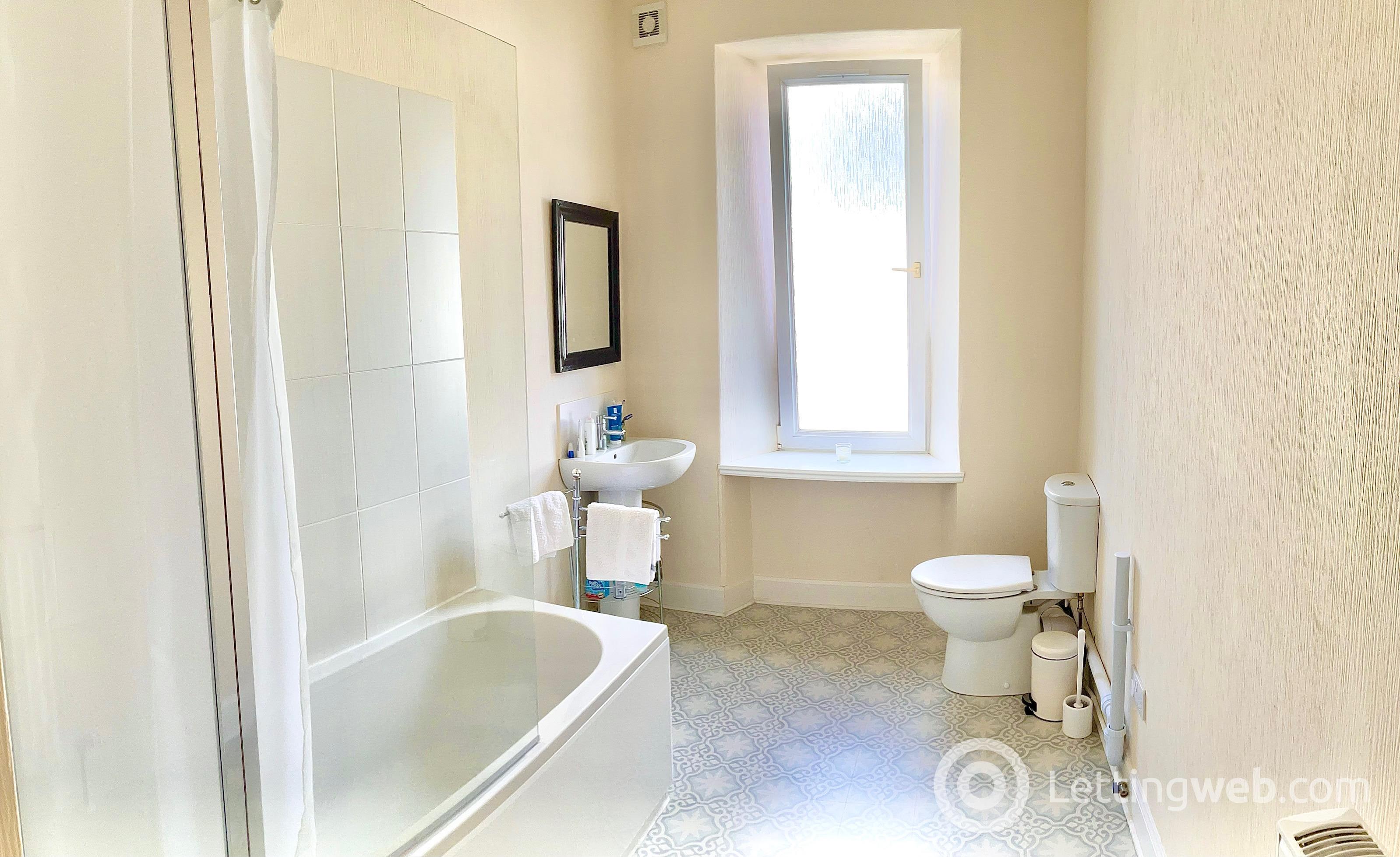 Property to rent in Chapel Street